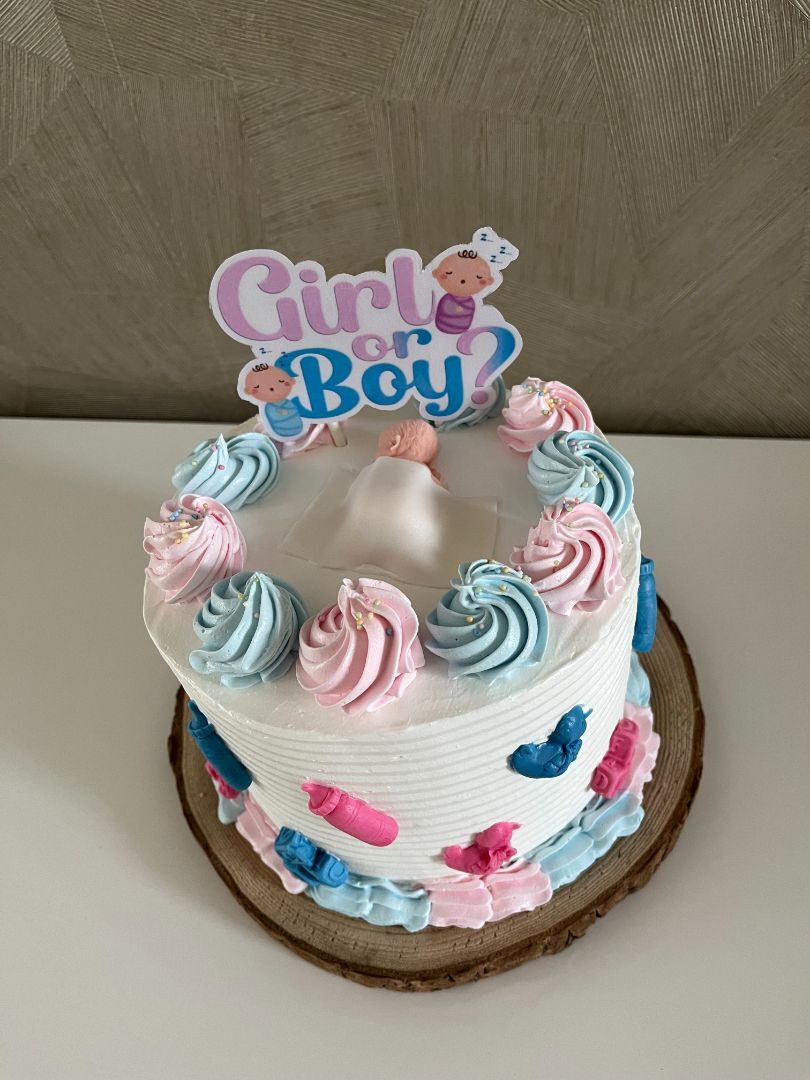 Gender reveal taart